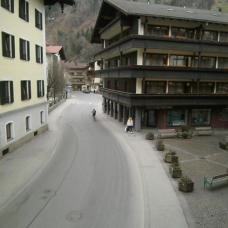 Gasthof Hotel Kirchenwirt ツェル・アム・ツィラー エクステリア 写真