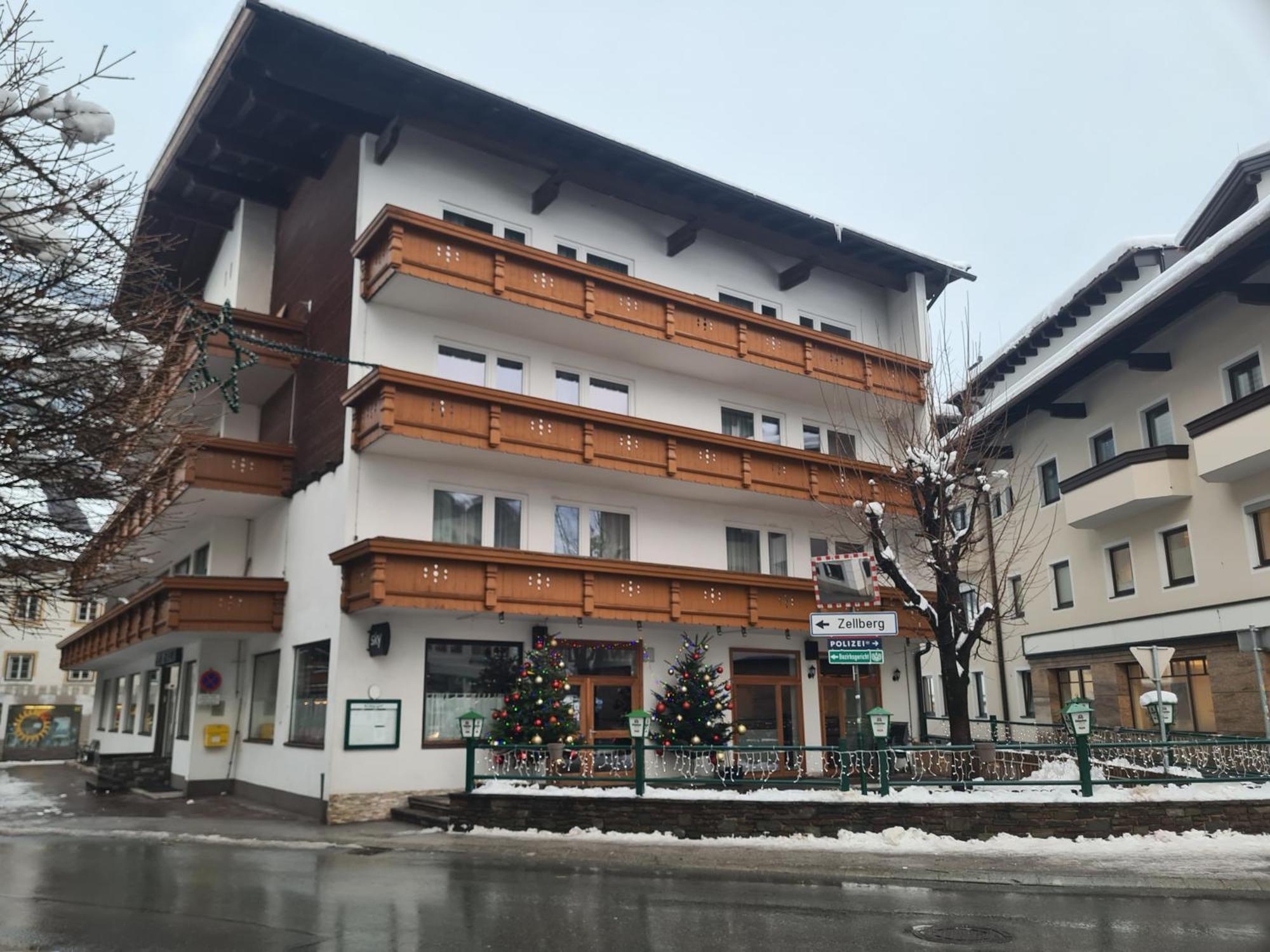 Gasthof Hotel Kirchenwirt ツェル・アム・ツィラー エクステリア 写真