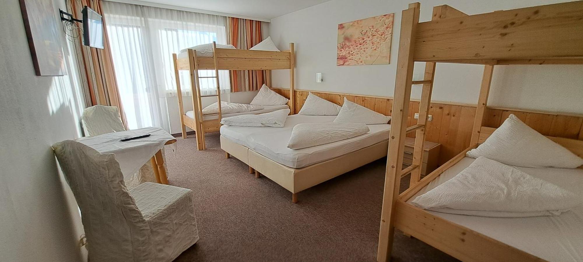 Gasthof Hotel Kirchenwirt ツェル・アム・ツィラー エクステリア 写真